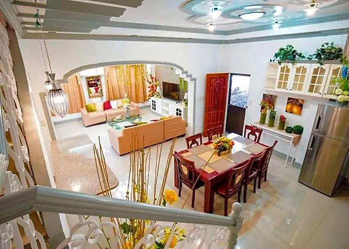 Spacious House In Talamban, 호텔 세부